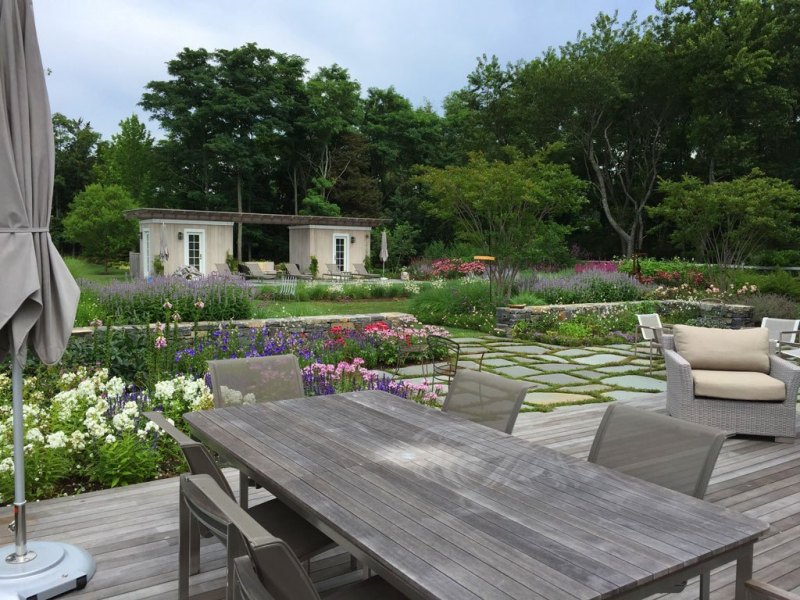 landscape-design-deck-garden